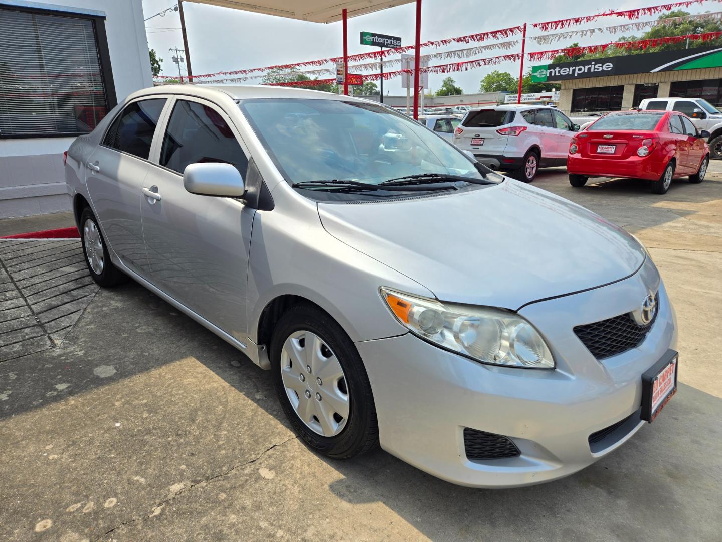 2009 SILVER Toyota Corolla (JTDBL40E599) with an 1.8L I4 F DOHC 16V engine, Automatic transmission, located at 503 West Court, Seguin, TX, 78155, (830) 379-3373, 29.568621, -97.969803 - Photo#1